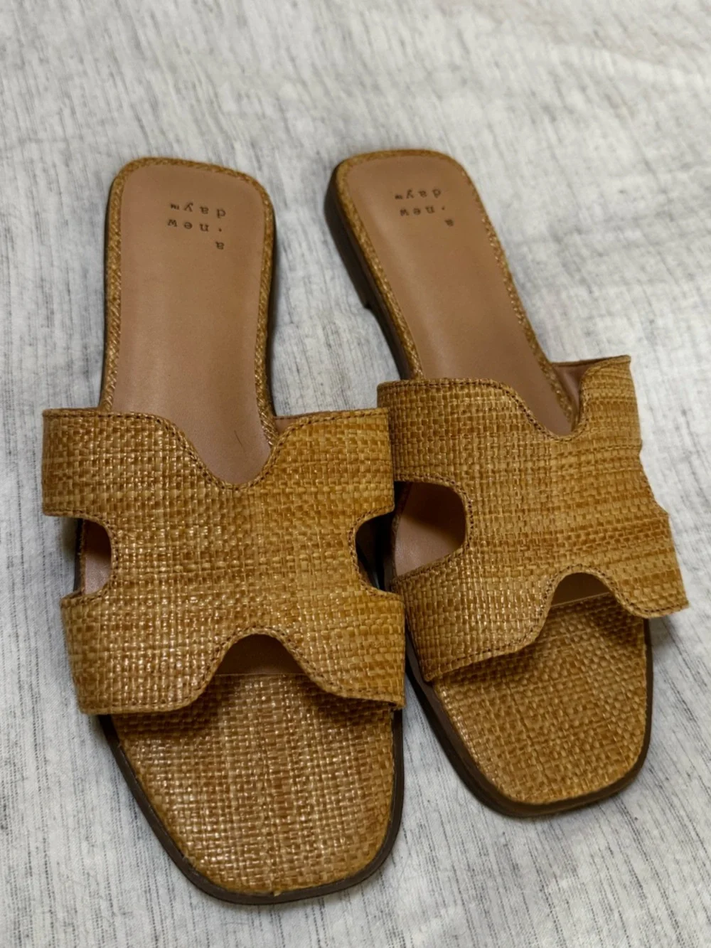 Woven Slide Sandals - Picture 3 of 8